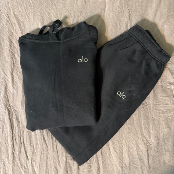 ALO Yoga Tops - Alo Accolade Charcoal Grey Sweat Set